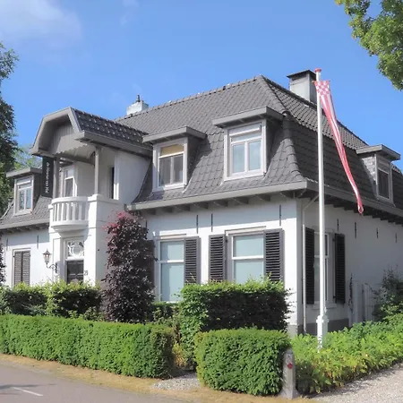 Bed & Breakfast De Heeren Hal Esch
