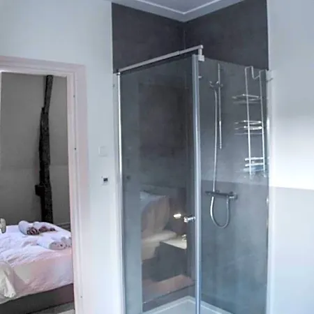 De Heeren Hal Couette-café 3*