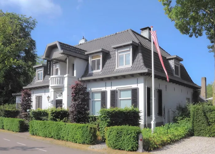 Bed & Breakfast De Heeren Hal Esch